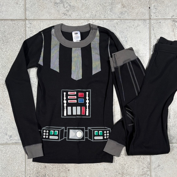 Hanna Andersson Darth Vader Long John Pajama Set Costume Size 8 (130 cm) - Picture 2 of 4